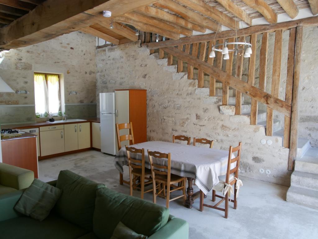 Gites De La Grande Ferme Avernes Екстер'єр фото